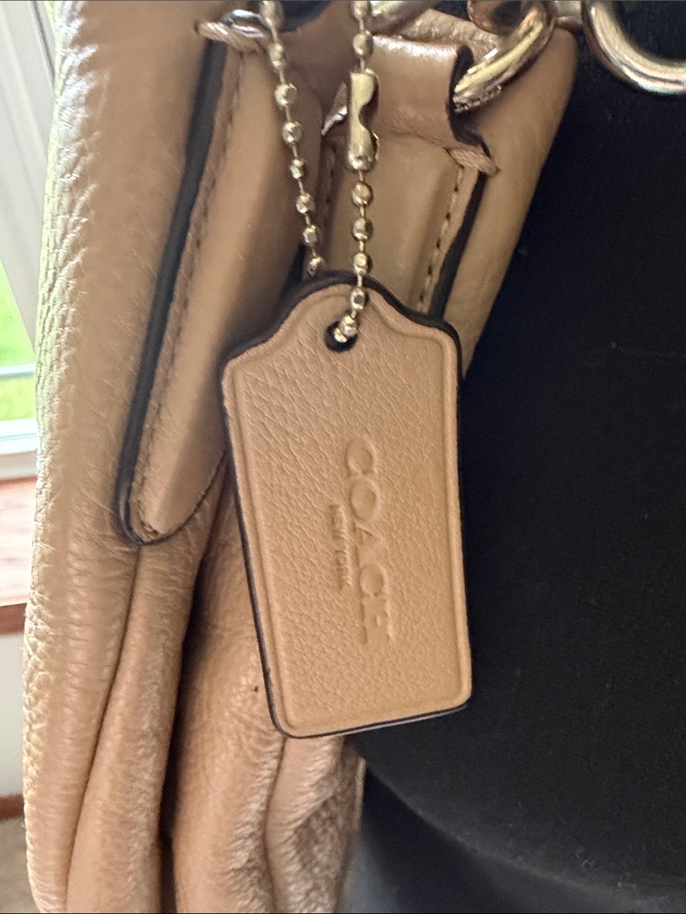 Coach Tan Leather Shoulder Bag - Classic Neutral Tote - Picture 8 of 9